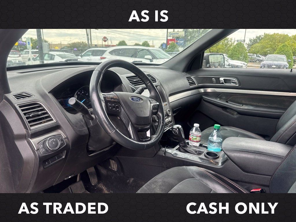 Used 2019 Ford Explorer XLT w/ Equipment Group 202A FWD image 6