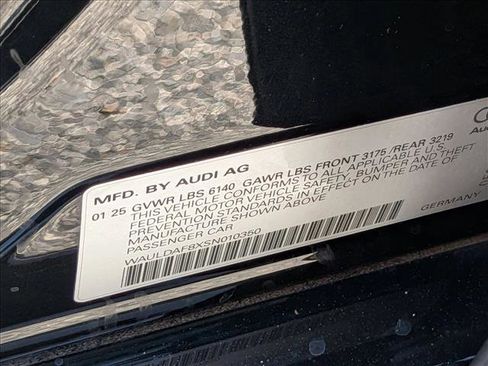 Used 2025 Audi A8 L 3.0T AWD/4WD image 26