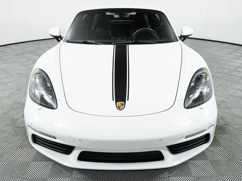Used 2025 Porsche 718 Cayman RWD image 2