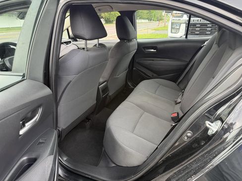 Used 2020 Toyota Corolla LE FWD image 15