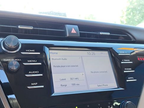 Used 2019 Toyota Camry LE w/ Phone Cable & Charge Package image 21