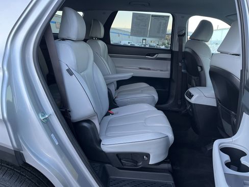 Used 2025 Hyundai Palisade SEL AWD/4WD image 17
