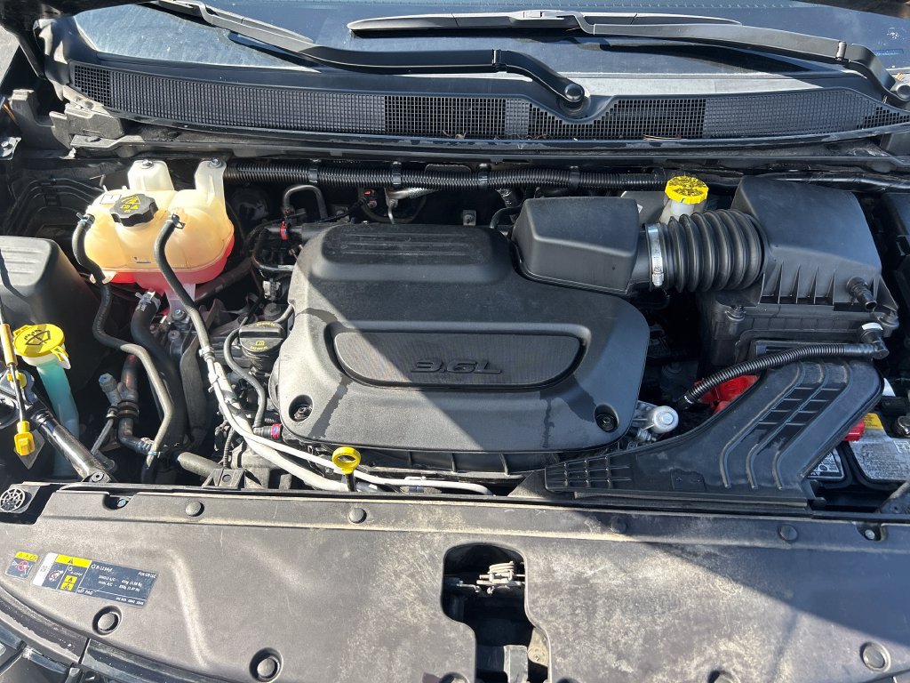 Used 2025 Chrysler Pacifica Limited FWD image 27