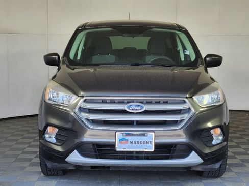 Used 2017 Ford Escape SE AWD/4WD image 2
