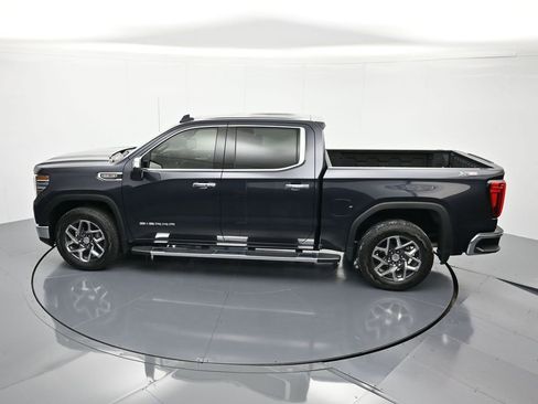 Used 2025 GMC Sierra 1500 SLT w/ SLT Premium Plus Package image 39