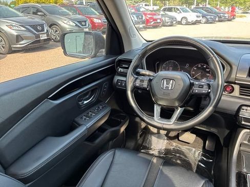 Used 2024 Honda Pilot Touring image 26