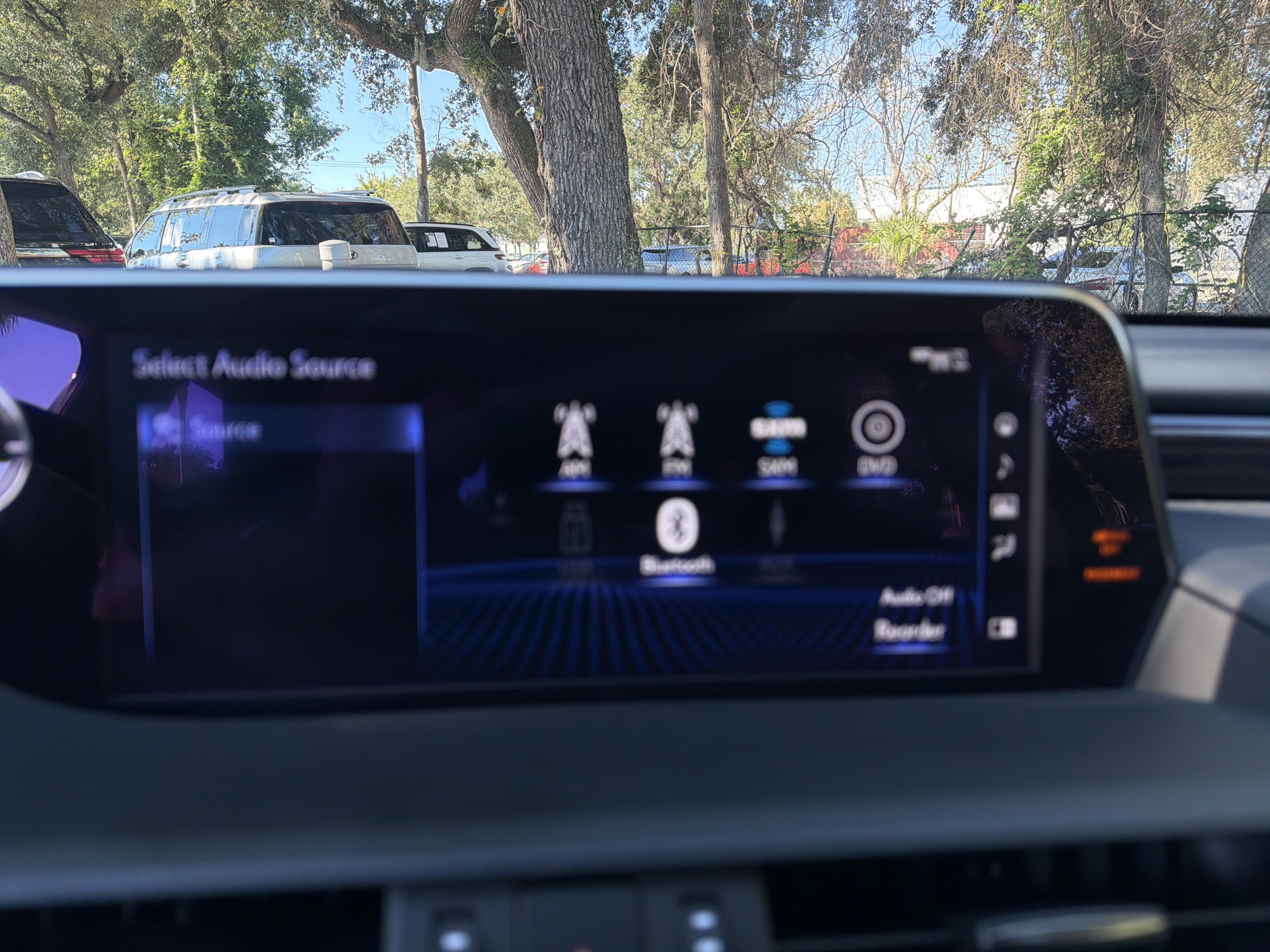 Used 2021 Lexus ES 300h w/ Accessory Package FWD image 23