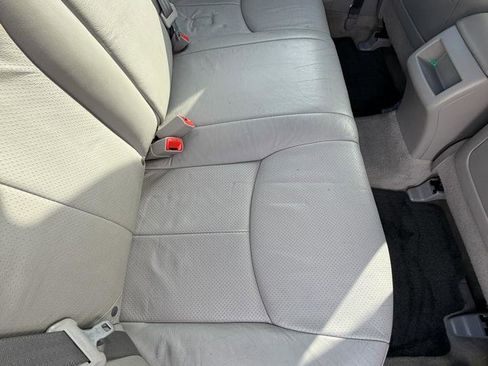 Used 2010 Toyota Camry SE image 16