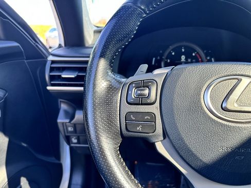 Used 2017 Lexus IS 200t image 6