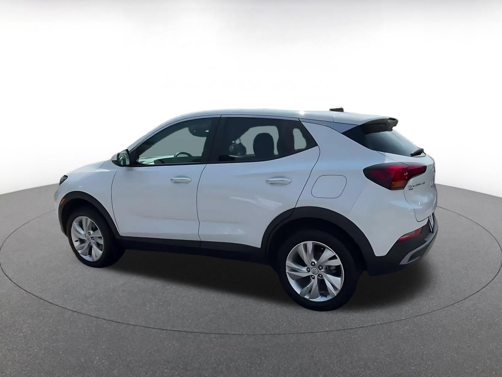 Used 2025 Buick Encore GX Preferred AWD/4WD image 9