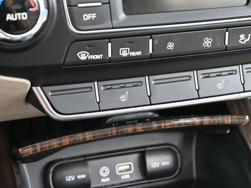 Used 2020 Kia Sorento EX FWD image 24