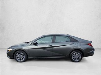 Used 2024 Hyundai Elantra SEL video 2