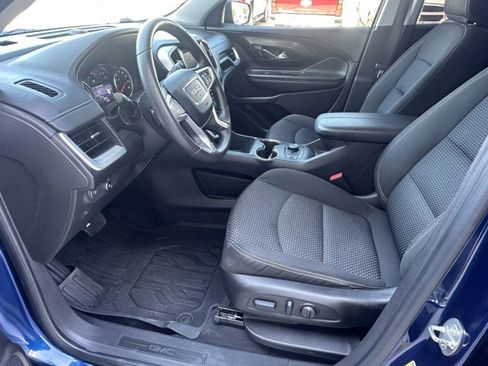 Used 2023 GMC Terrain SLE w/ Driver Convenience Package image 11