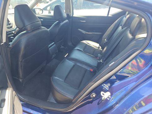 Used 2022 Nissan Altima 2.0 SR FWD image 14