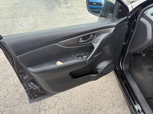 Used 2020 Nissan Rogue Sport S w/ Appearance Package image 17