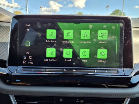 Certified 2024 Volkswagen Atlas Peak Edition SEL image 27