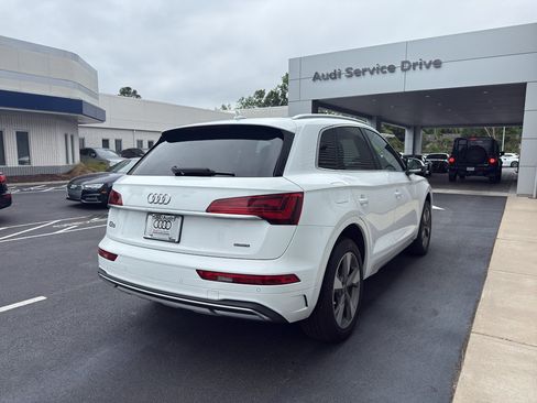 Used 2023 Audi Q5 2.0T Premium w/ Convenience Package AWD/4WD image 5