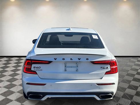 Used 2019 Volvo S60 T6 R-Design image 4