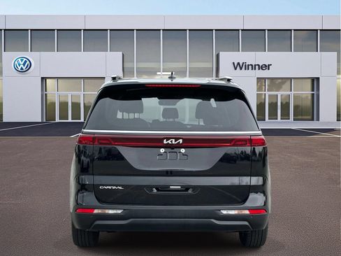 Used 2024 Kia Carnival SX FWD image 4