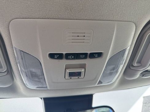 Used 2022 Toyota Corolla LE image 40