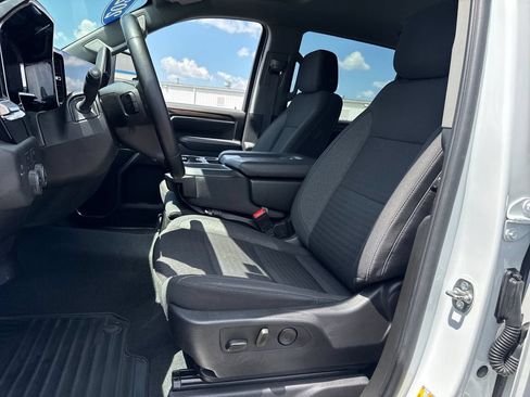 Used 2025 Chevrolet Silverado 2500 LT w/ Convenience Package AWD/4WD image 16