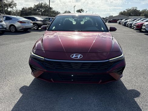 Used 2024 Hyundai Elantra SEL FWD image 8