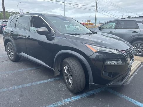Used 2021 Nissan Rogue S FWD image 4