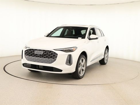 New 2025 Audi Q5 Premium Plus image 12