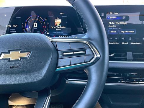 Used 2025 Chevrolet Equinox LT image 12