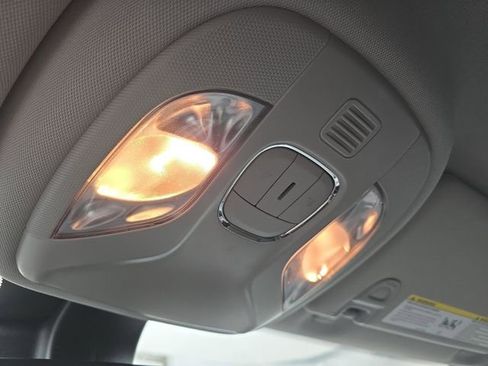 Used 2022 Jeep Compass Latitude AWD/4WD image 42