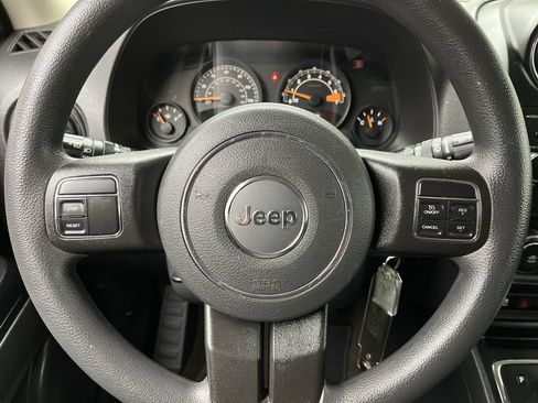 Used 2017 Jeep Patriot Sport w/ Power Value Group FWD image 11