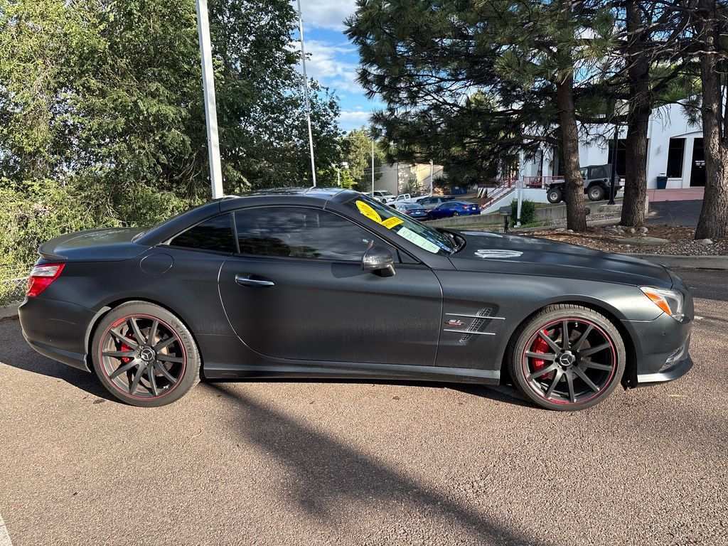 Used 2016 Mercedes-Benz SL 550 image 4