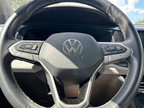 Used 2022 Volkswagen Taos SE AWD/4WD image 23