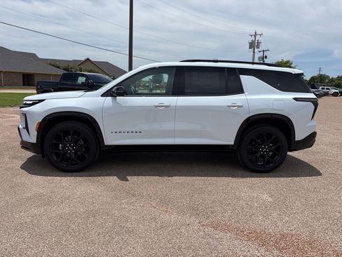 New 2026 Chevrolet Traverse RS w/ LPO, Floor Liner Package FWD image 2