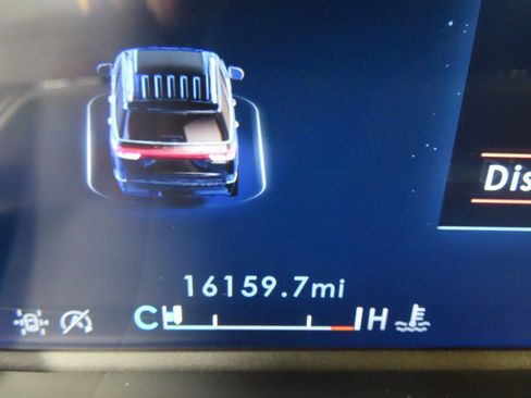 Used 2023 Lincoln Navigator L Reserve w/ Equipment Group 201A image 14