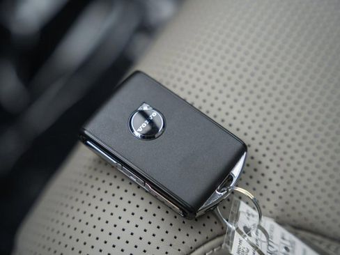 New 2026 Volvo XC90 B6 Ultra w/ Lounge Package image 41