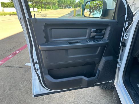 Used 2018 RAM 3500 Tradesman w/ Chrome Appearance Group AWD/4WD image 21