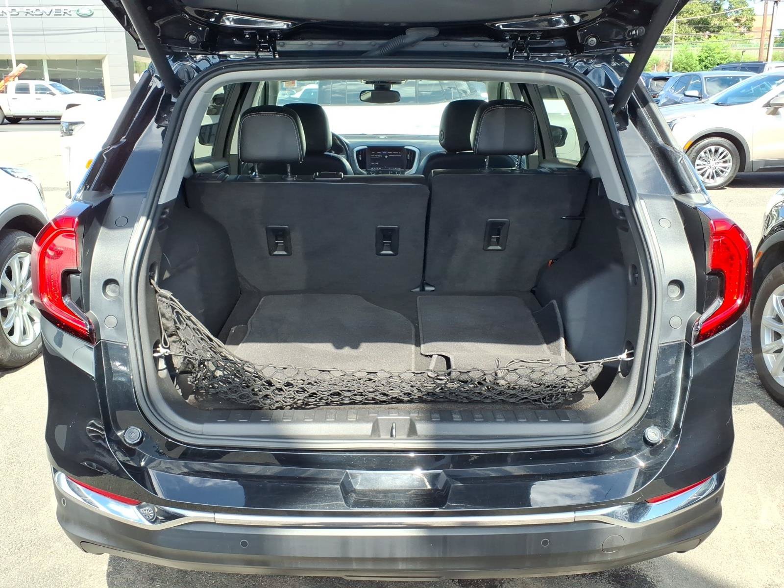 Used 2023 GMC Terrain SLT AWD/4WD image 12