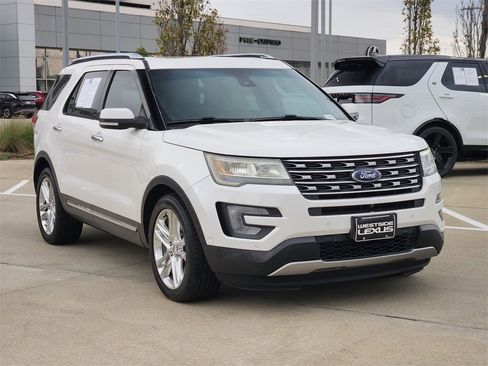 Used 2017 Ford Explorer Limited w/ Equipment Group 301A image 3