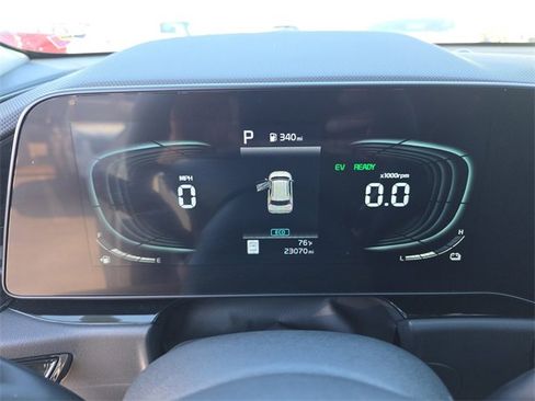 Certified 2024 Kia Niro SX image 36