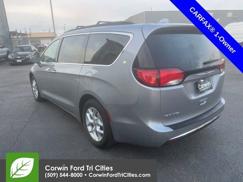 Used 2018 Chrysler Pacifica Touring Plus w/ Tire & Wheel Group image 11