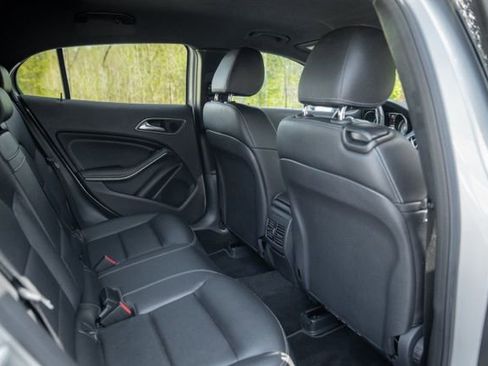 Used 2016 Mercedes-Benz GLA 250 image 42