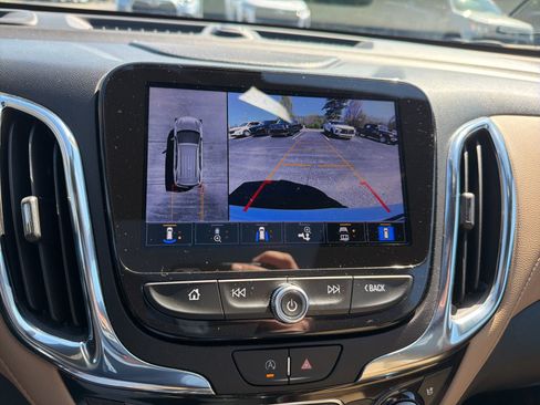 Used 2024 Chevrolet Equinox Premier image 18