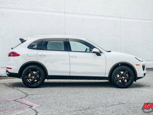 Used 2016 Porsche Cayenne image 13