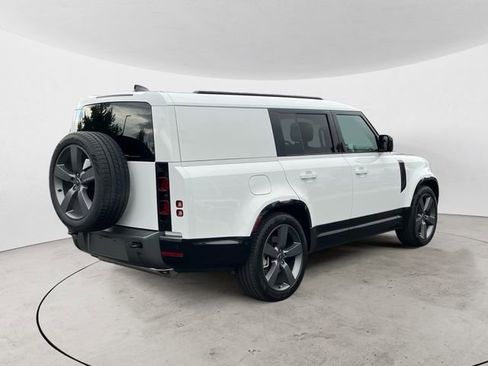 Used 2024 Land Rover Defender 130 Outbound image 6