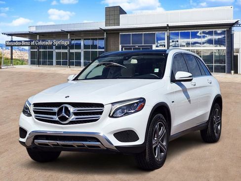 Certified 2019 Mercedes-Benz GLC 350e 4MATIC image 3