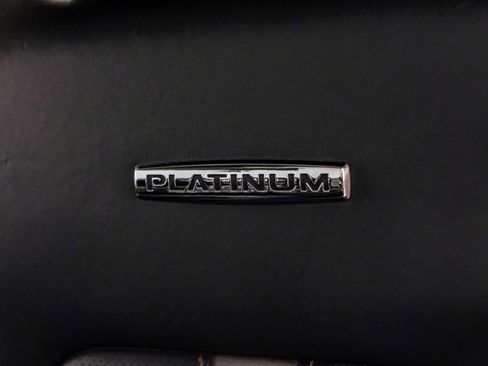 Used 2022 Ford F450 Platinum w/ FX4 Off-Road Package image 34