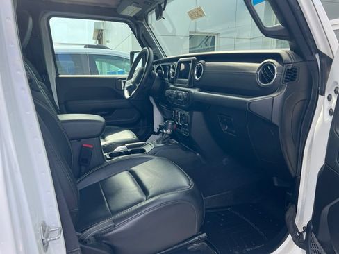 Used 2021 Jeep Wrangler Unlimited Sahara w/ LED Lighting Group AWD/4WD image 5