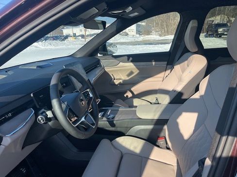 New 2025 Volvo EX90 Plus w/ Protection Package Premier image 5