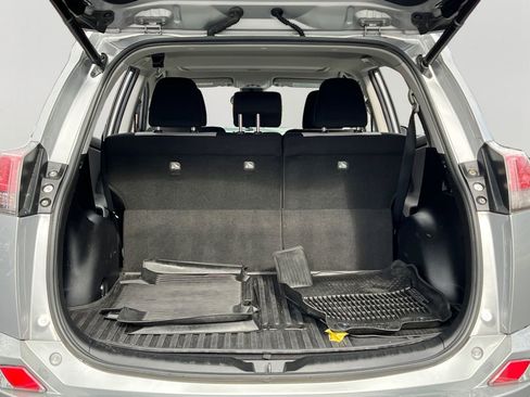 Used 2017 Toyota RAV4 XLE image 9